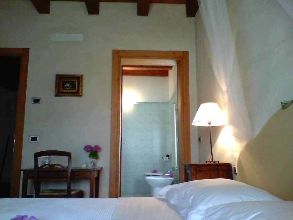 Il Rifugio Del Poeta Guest House San Biagio di Callalta Стая снимка