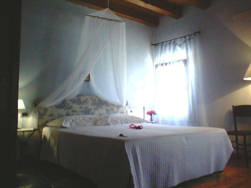 Il Rifugio Del Poeta Guest House San Biagio di Callalta Стая снимка